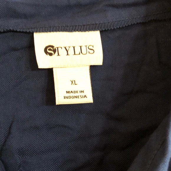 Women’s XL Tops w/Tags - Picture 5 of 6